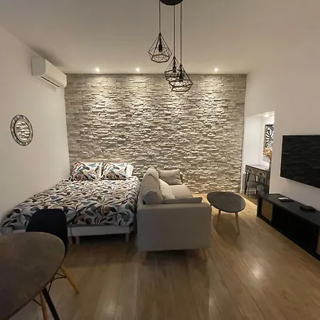 Place Du Marche Centre Avec Entree Indep Διαμέρισμα